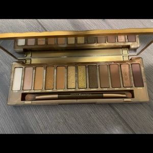 Urban Decay Naked Honey Eyeshadow Palette